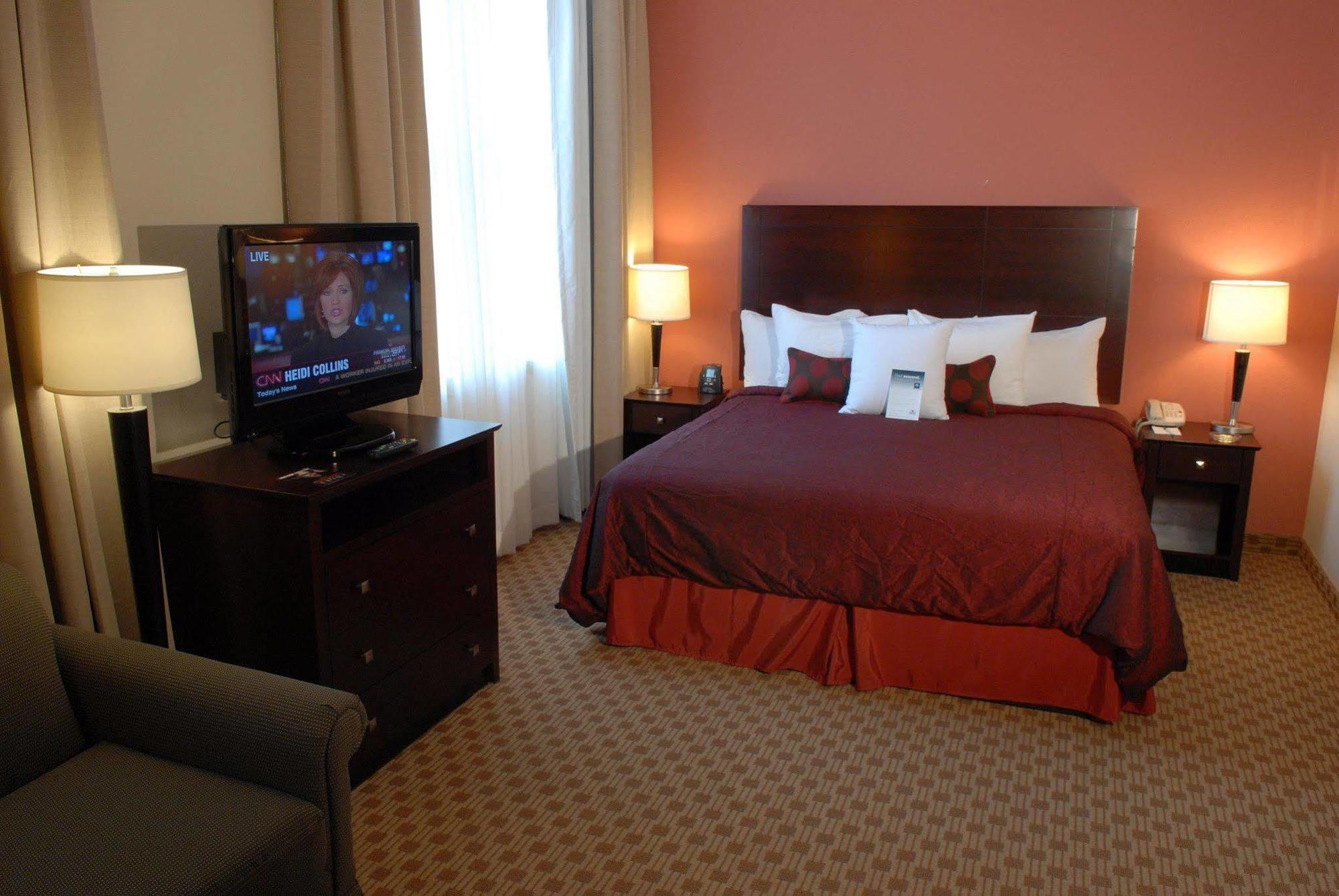 Hotel Homewood By Hilton Downtown