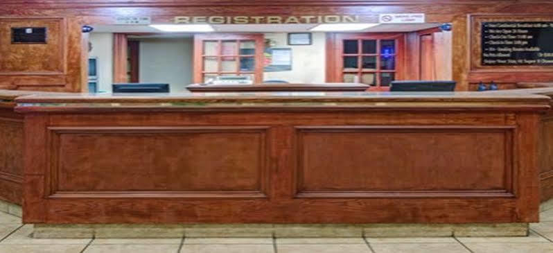 Super 8 Downtown Airport Nashville