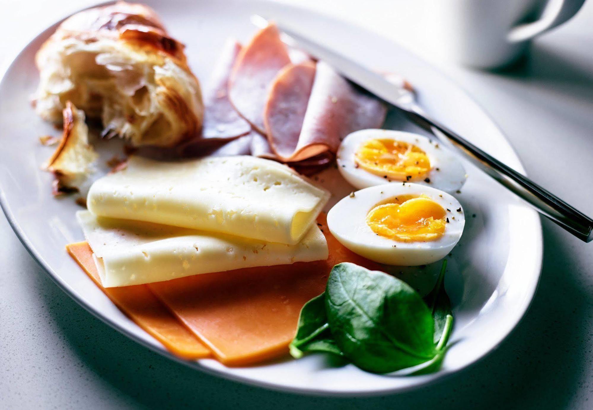 Springhill Metrocenter Hotel 3*