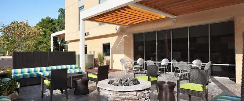 Home2 Airport Hotel 3*