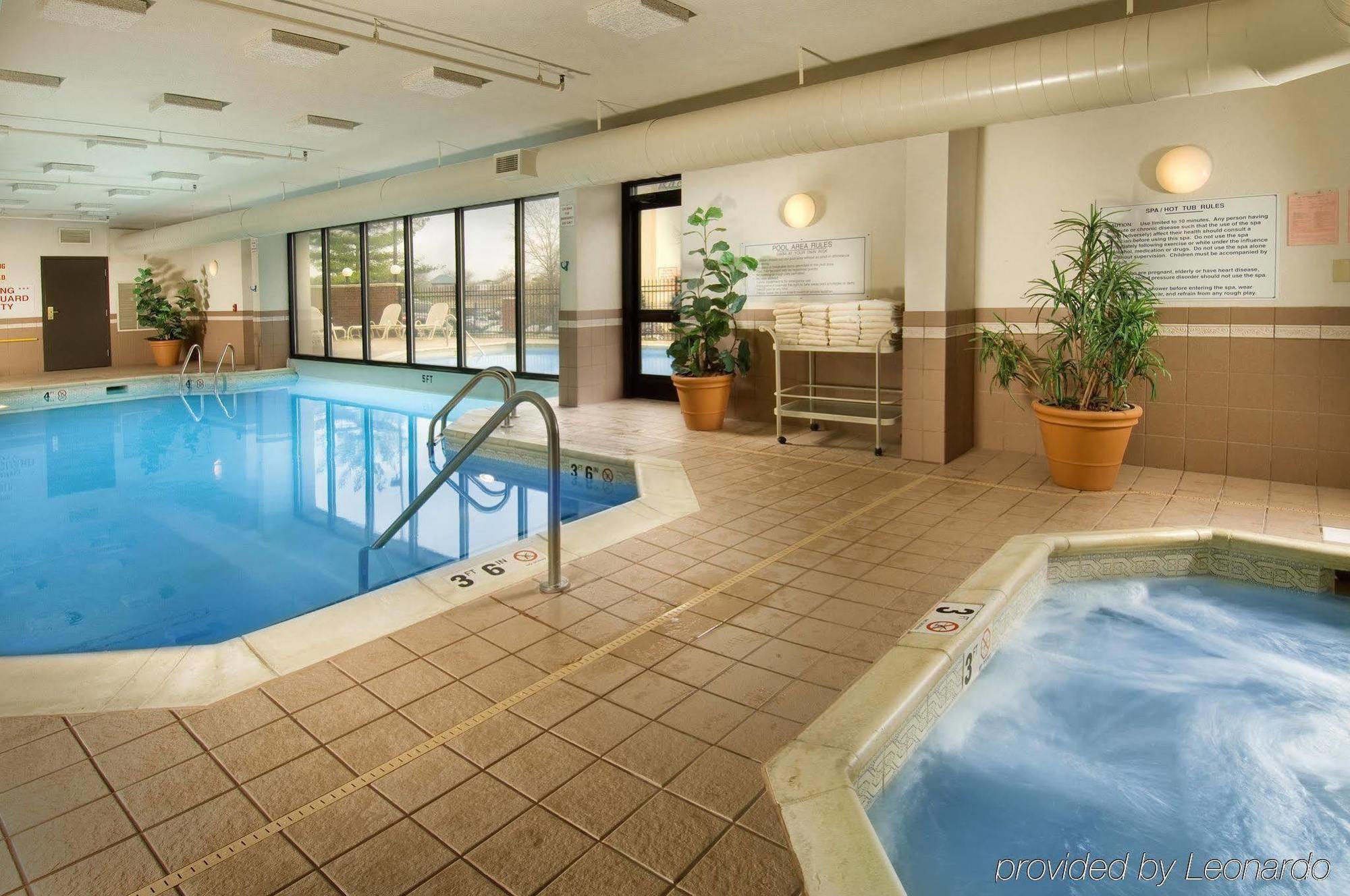 Hotel Drury & Airport 3*