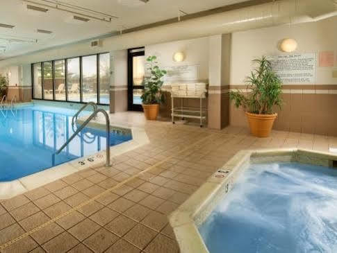 Hotel Drury & Airport 3*