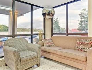 Inn Comfort - Opryland Area