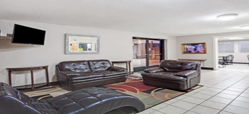 Super 8 By Wyndham Nashville/ Dntn/ Opryland Area Hotel Nashville