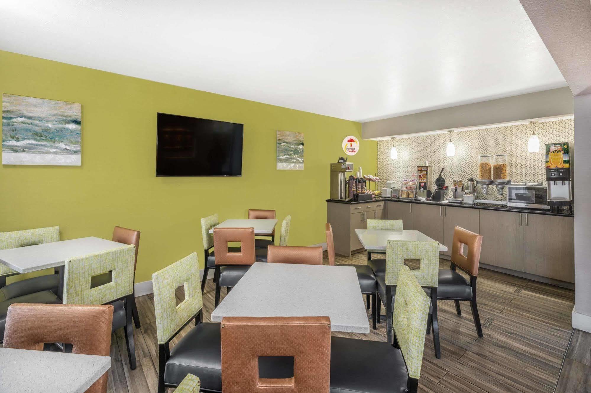 Super 8 By Wyndham Downtown 2* Nashville