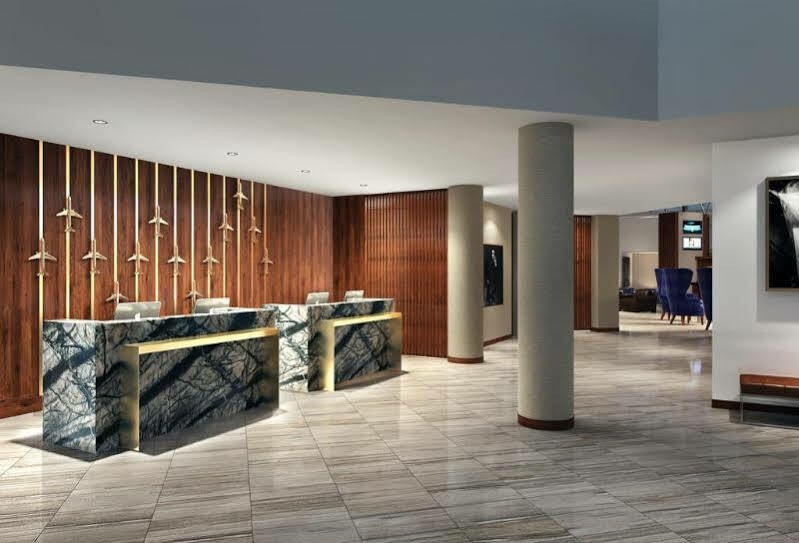 Airport Marriott Hotel 4*