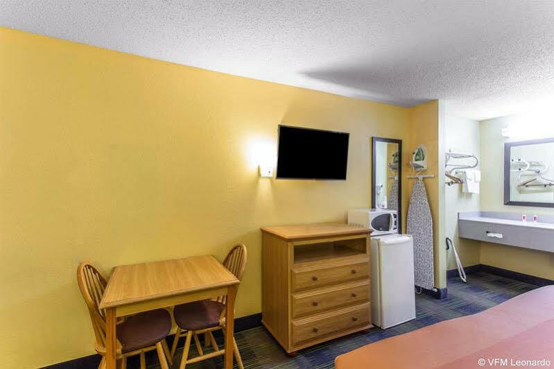 Lodge Econo