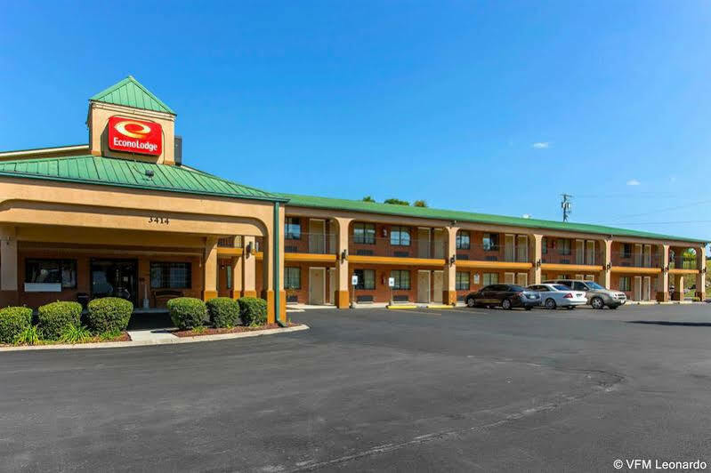 Econo Lodge *