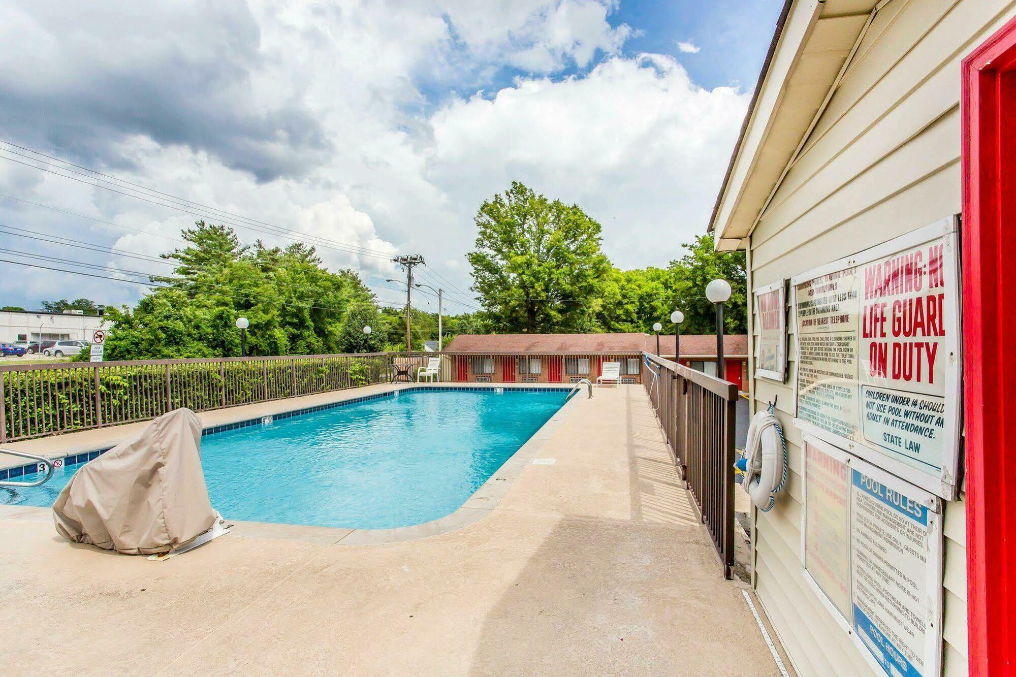 Econo North - Opryland Motel
