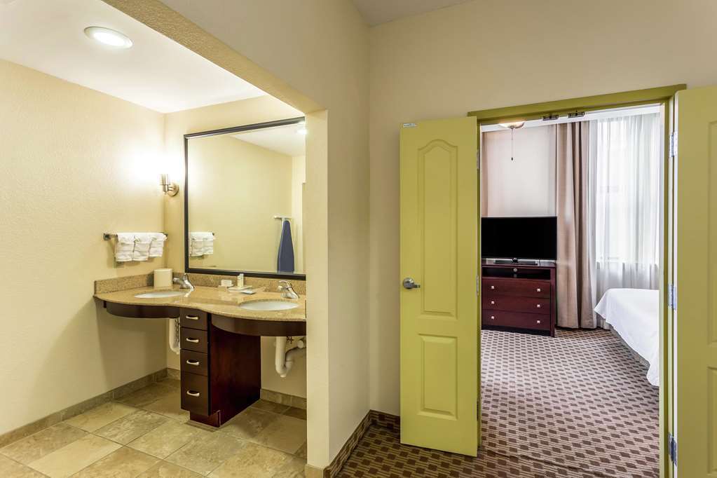 Hotel Homewood By Hilton Downtown