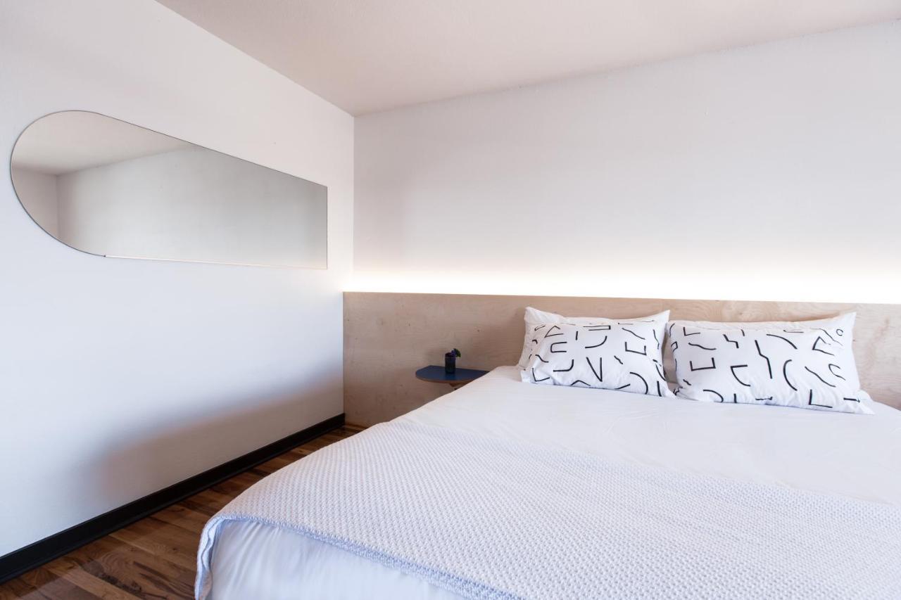 The Iris 2* Nashville